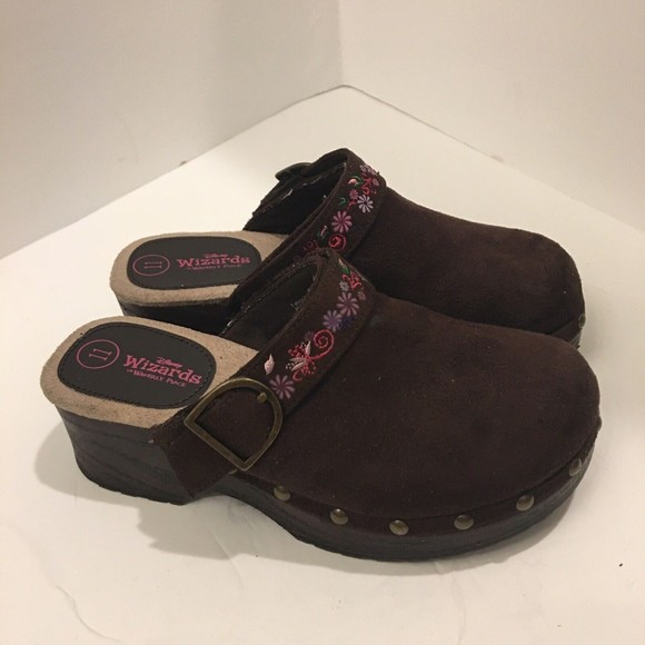 Kids Little Girls Disney Wizards of Waverly Place BROWN Slides Shoes Size 11 - Picture 1 of 10